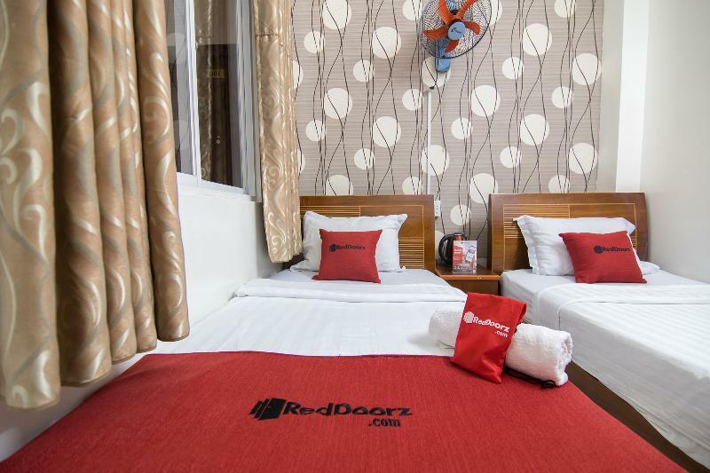 Hotel Reddoorz @ Pham Ngu Lao Street 4 à Hô Chi Minh-Ville Extérieur photo
